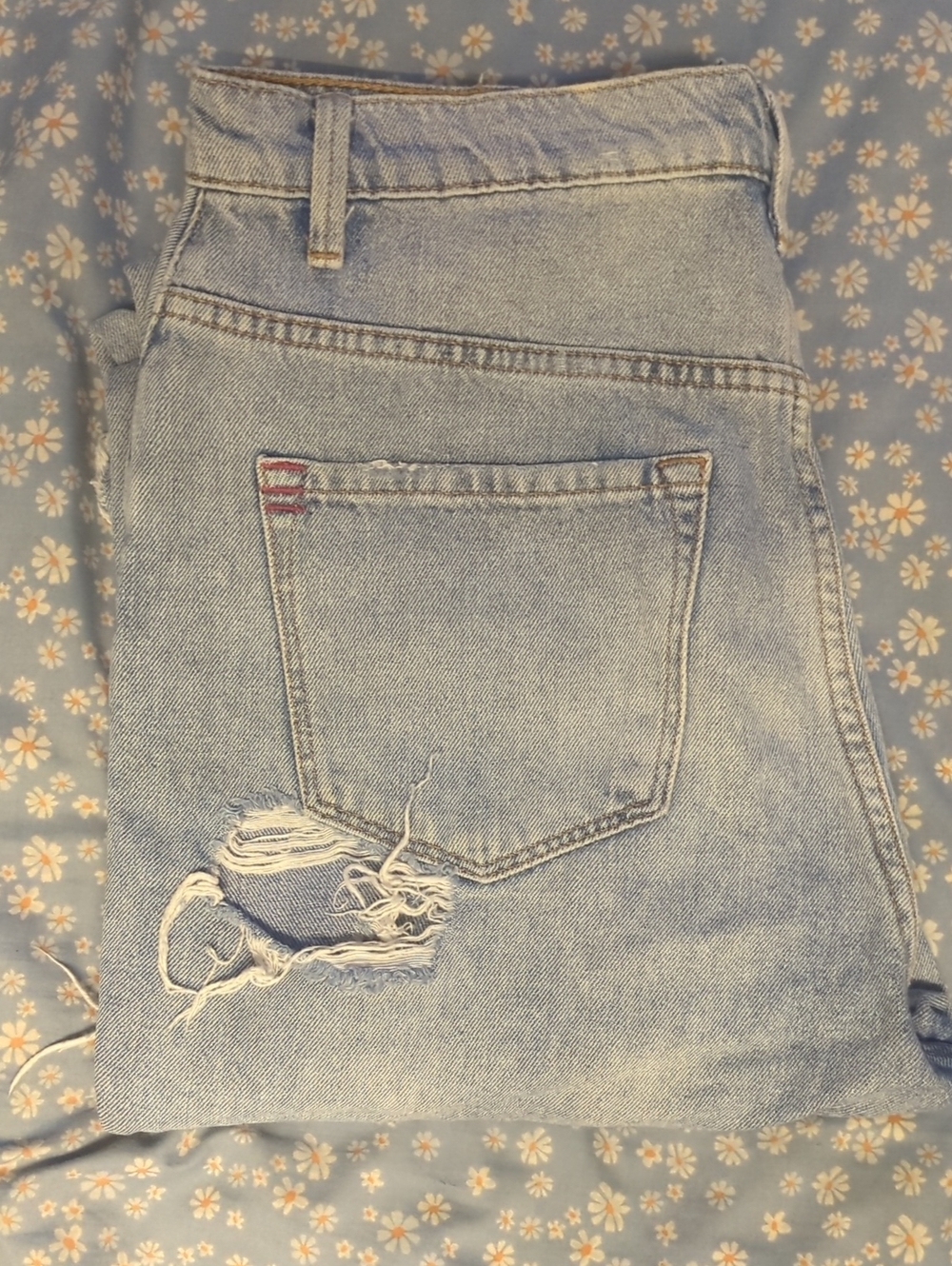 BDG Distressed Denim Jeans - Picture 2 of 5